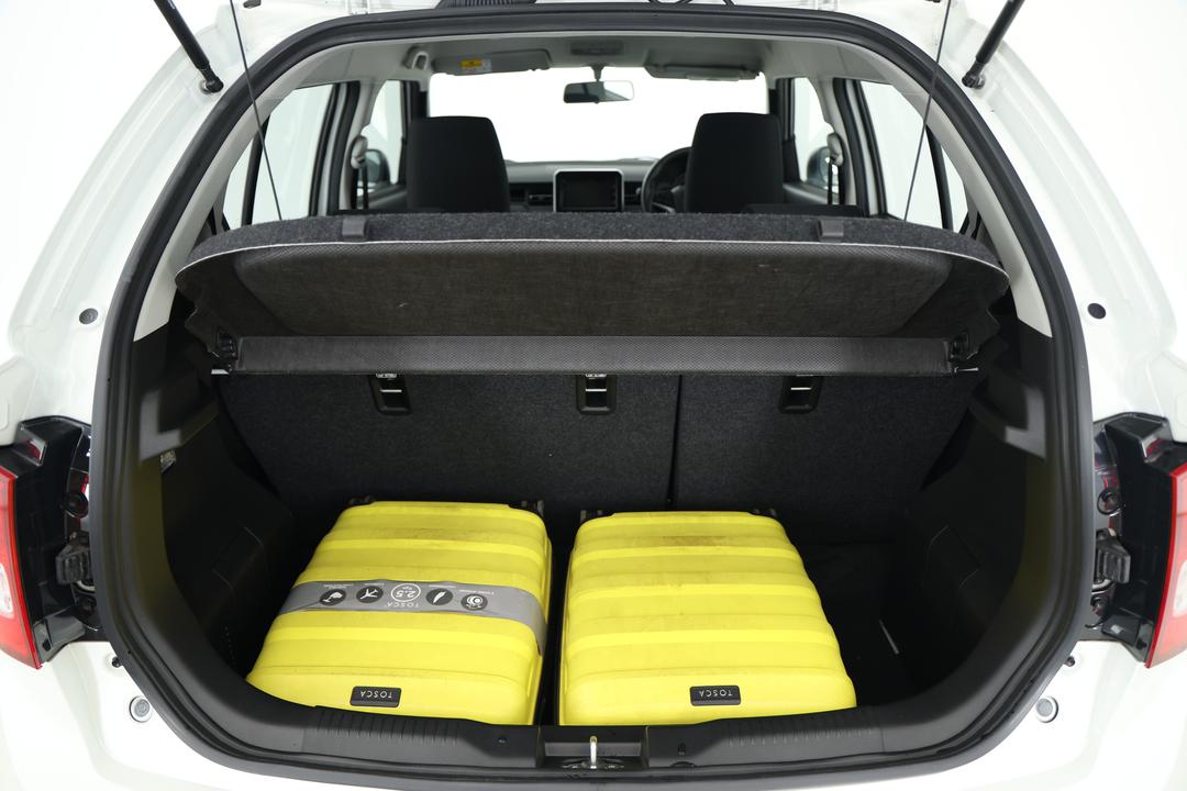 2023 Suzuki Ignis Gl, Manual, 12741 km, Boot Inside View with Luggage