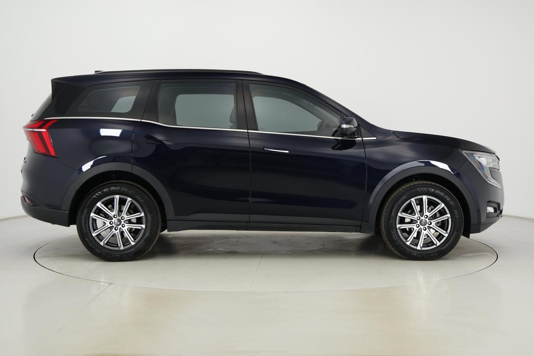 2024 Mahindra Xuv700 Ax7l, Automatic, 24889 km, Right Side View