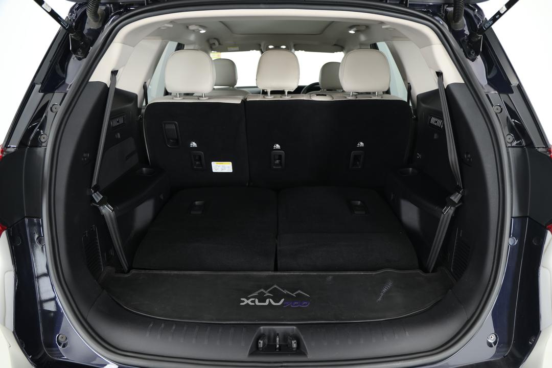 2024 Mahindra Xuv700 Ax7l, Automatic, 24889 km, Boot Inside View