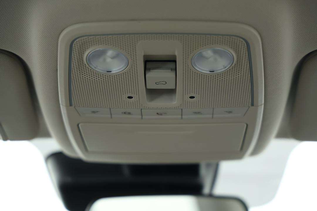 2024 Mahindra Xuv700 Ax7l, Automatic, 24889 km, On-Roof Controls/Sunglass holder