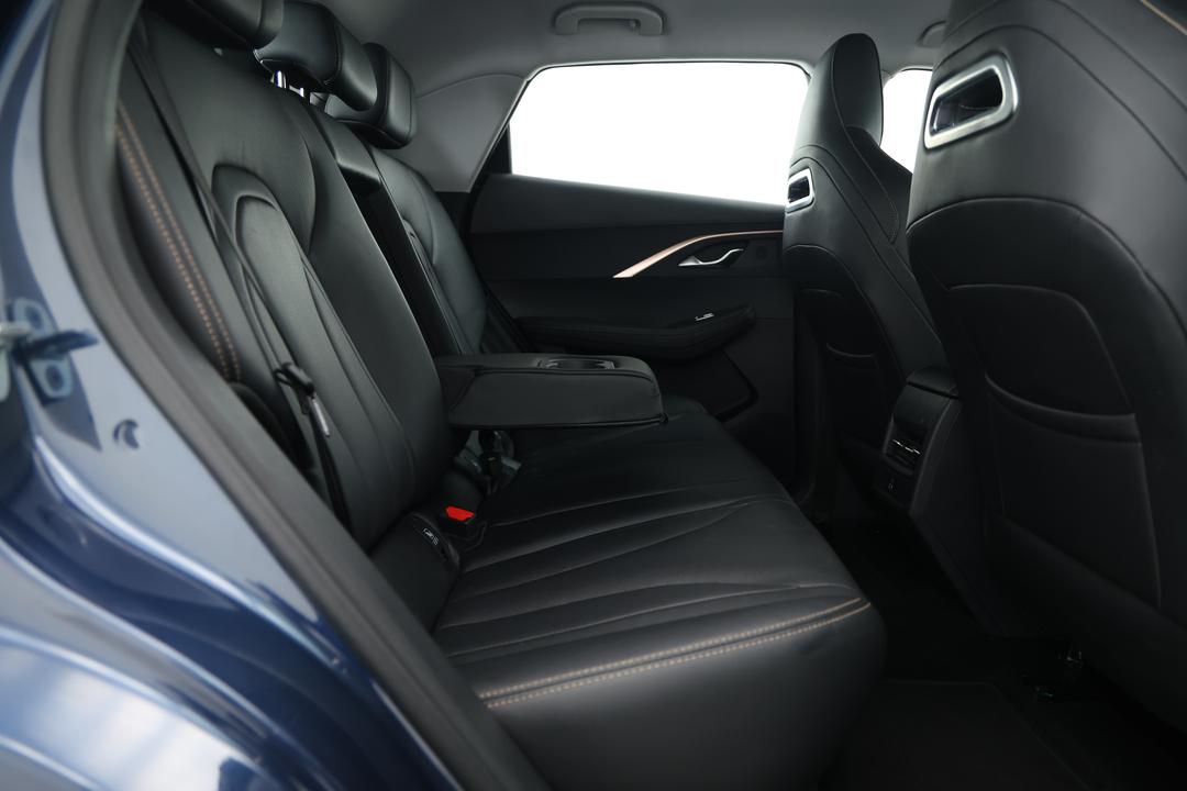 2023 Chery Omoda 5 Bx (basic Version), Automatic, 59065 km, Right Side Rear Door Cabin View