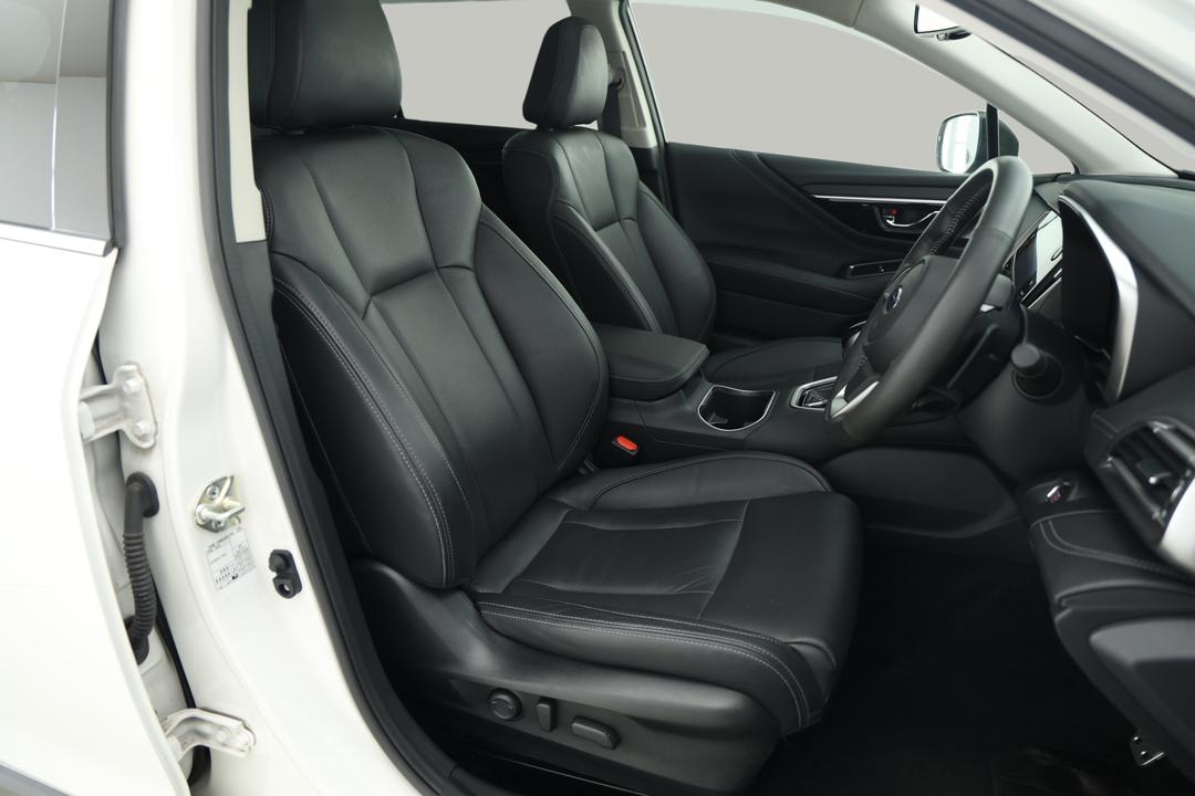 2021 Subaru Outback AWD Touring, Automatic, 56004 km, Right Side Front Door Cabin View