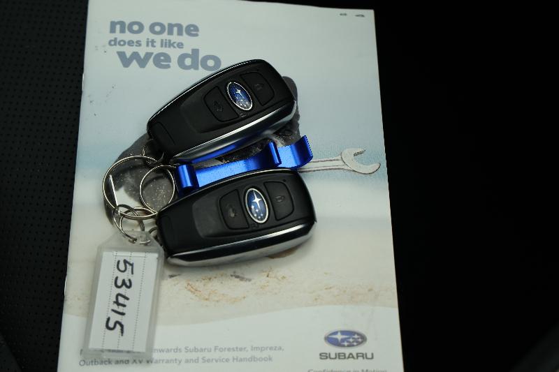 2021 Subaru Outback AWD Touring, Automatic, 56004 km, Key Close-up
