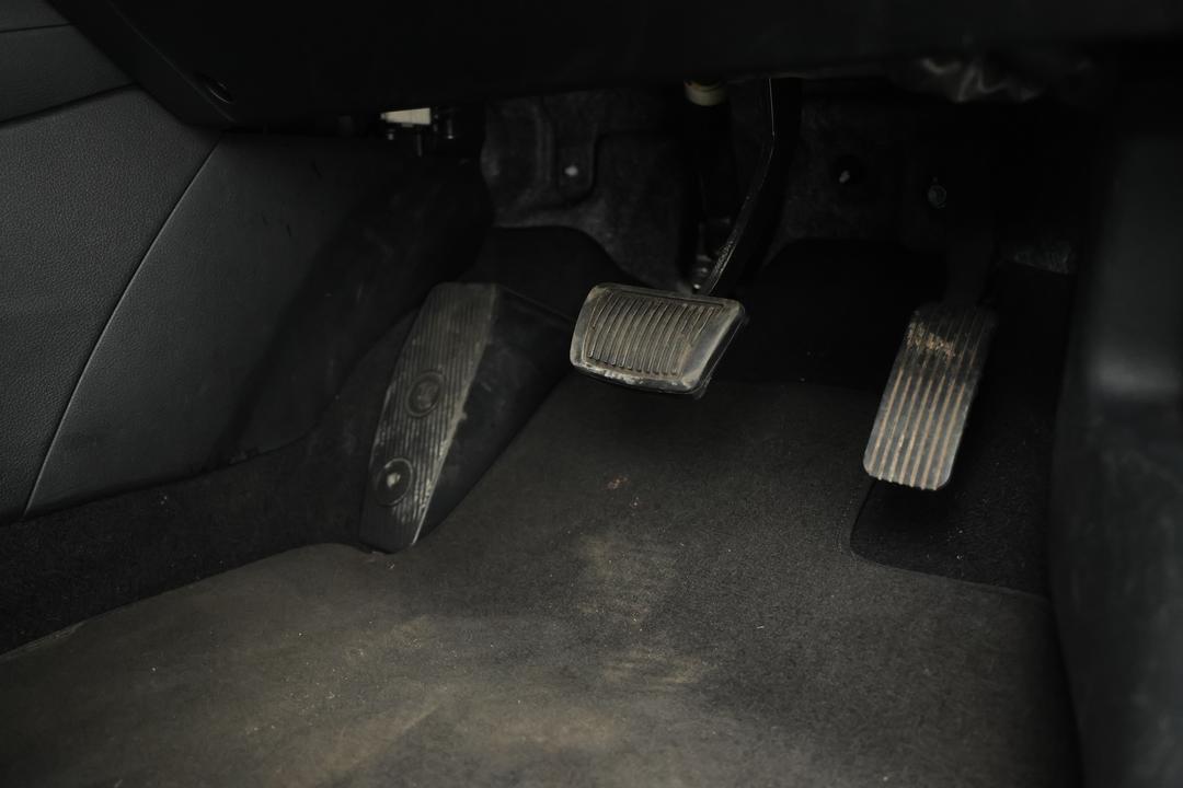 2021 Kia Cerato S, Automatic, 102486 km, Pedals and Footmat
