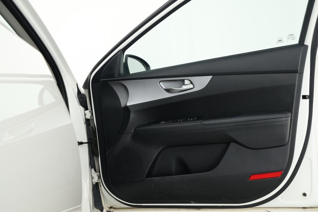 2021 Kia Cerato S, Automatic, 102486 km, Speaker View