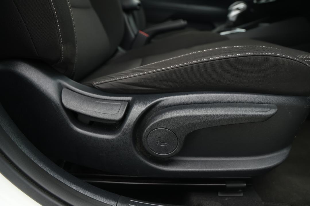 2021 Kia Cerato S, Automatic, 102486 km, Drivers Side Adjustment Panel