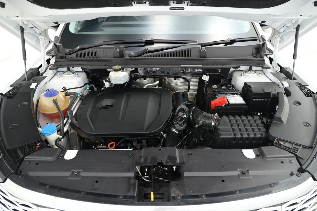 2023 Chery Omoda 5 Bx (basic Version), Automatic, 28771 km, Open Bonnet (Engine)