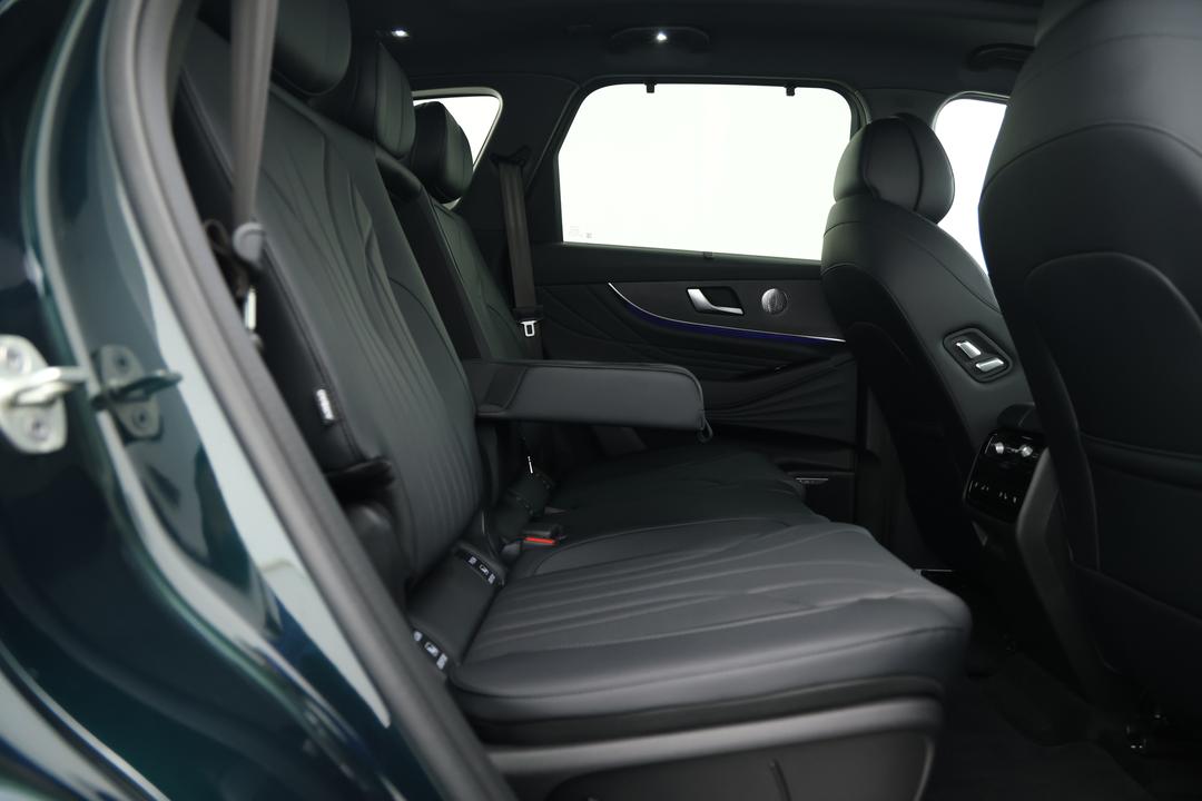 2025 Chery Tiggo 9 Csh Ultimate AWD, Automatic, 5277 km, Right Side Rear Door Cabin View