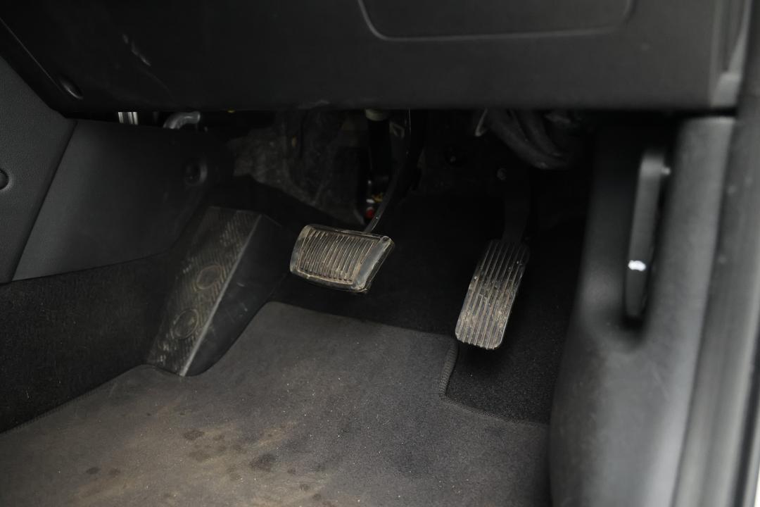 2017 Hyundai Kona Active (FWD), Automatic, 80462 km, Pedals and Footmat