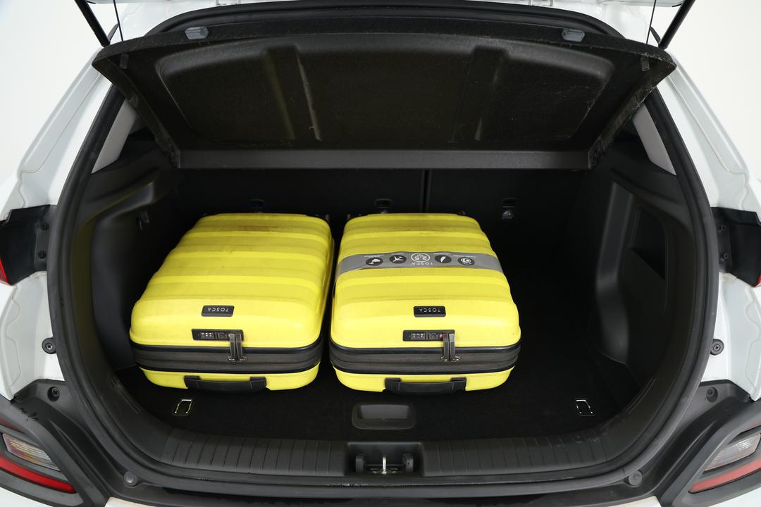 2017 Hyundai Kona Active (FWD), Automatic, 80462 km, Boot Inside View with Luggage