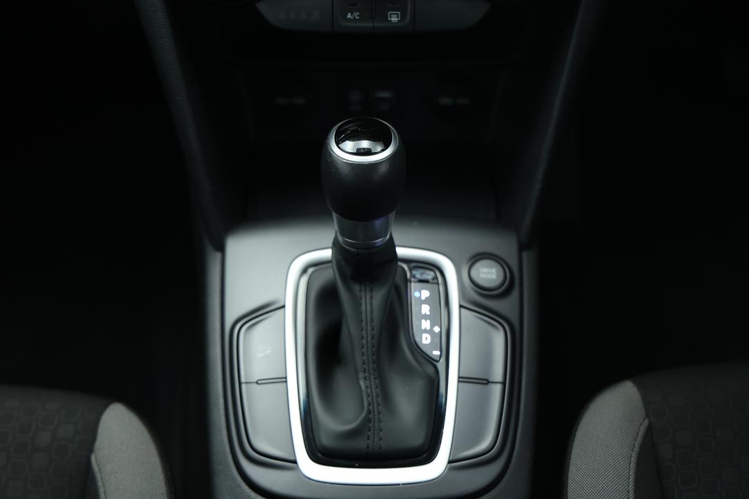 2017 Hyundai Kona Active (FWD), Automatic, 80462 km, Gear Lever 