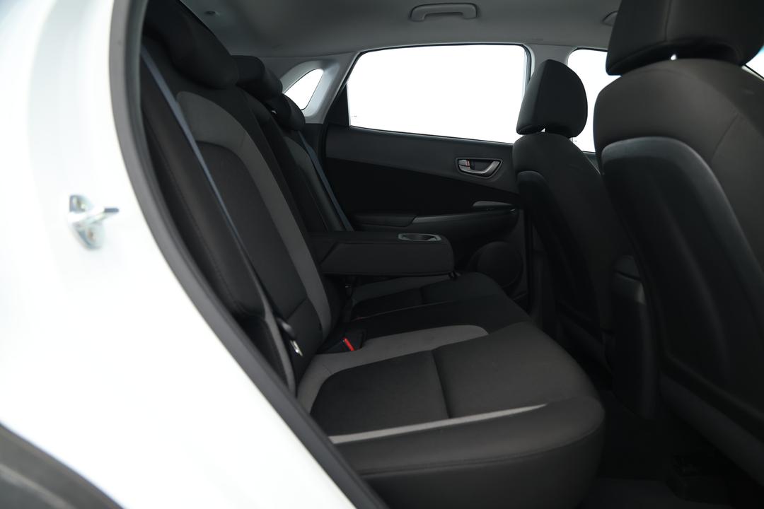 2017 Hyundai Kona Active (FWD), Automatic, 80462 km, Right Side Rear Door Cabin View