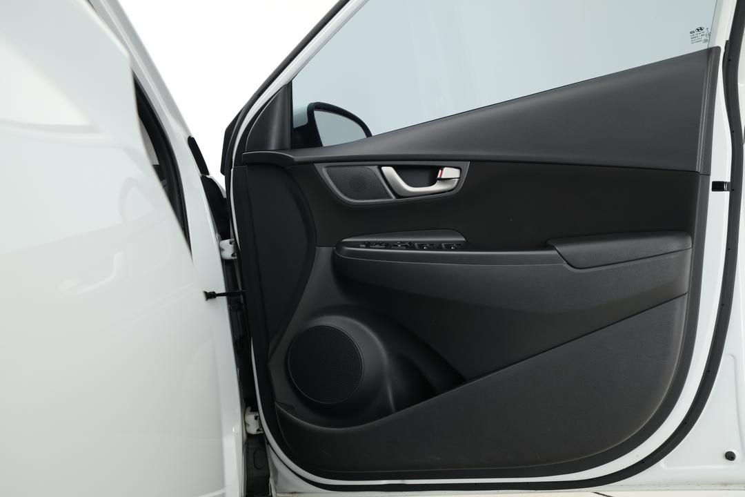 2017 Hyundai Kona Active (FWD), Automatic, 80462 km, Speaker View
