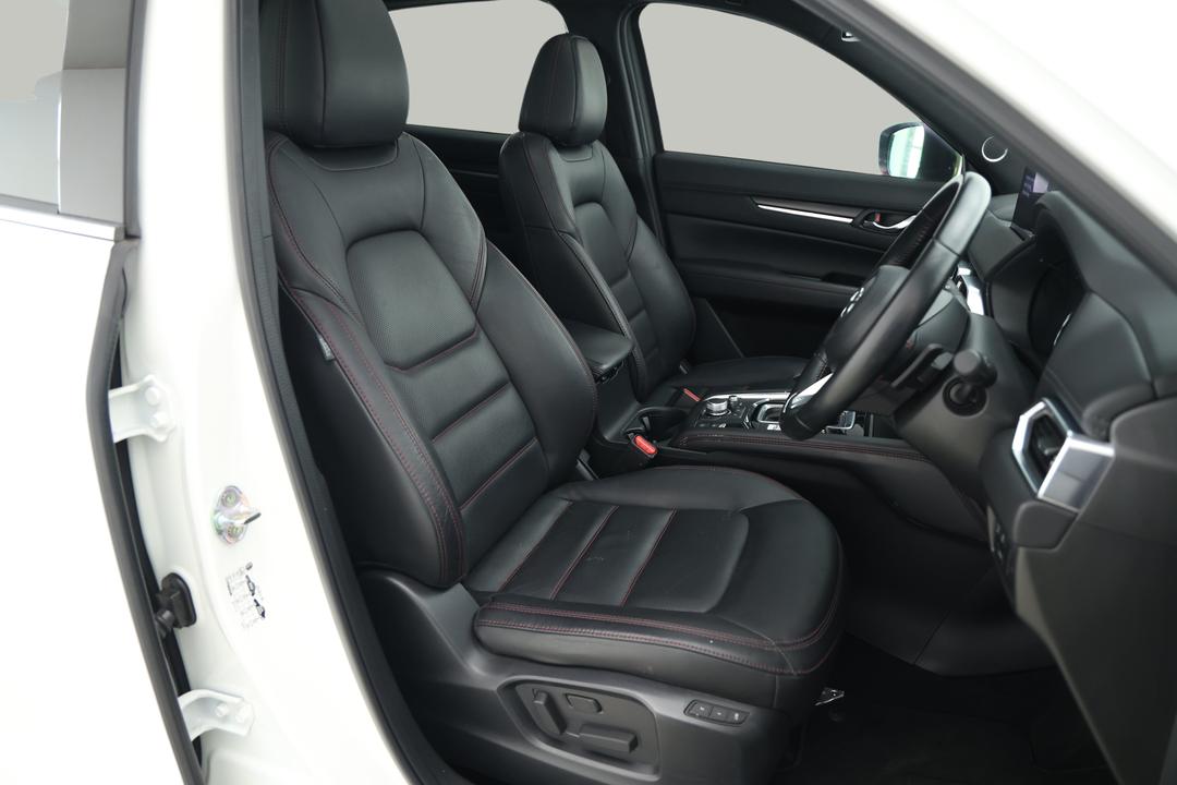 2022 Mazda CX-5 Gt Sp (AWD), Automatic, 32000 km, Right Side Front Door Cabin View