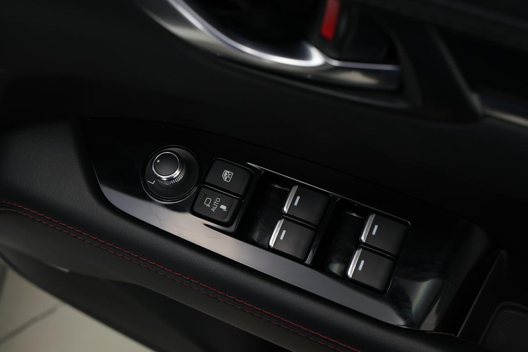 2022 Mazda CX-5 Gt Sp (AWD), Automatic, 32000 km, Drivers Side Door Panel Controls