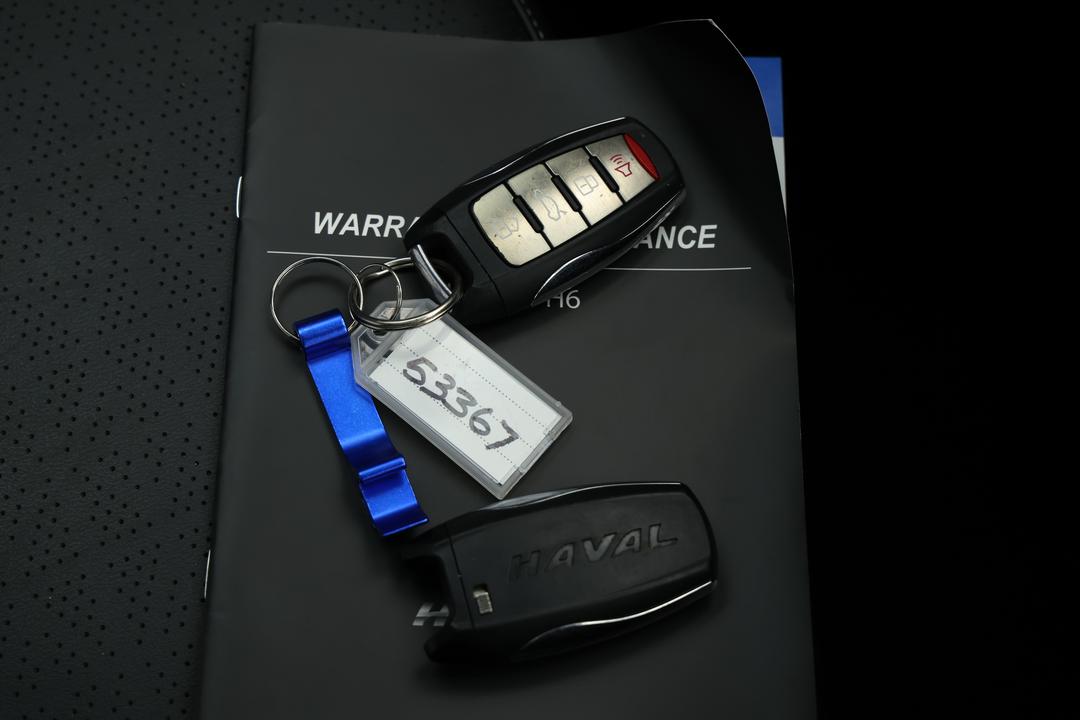 2022 GWM Haval H6 Ultra, Automatic, 31981 km, Key Close-up