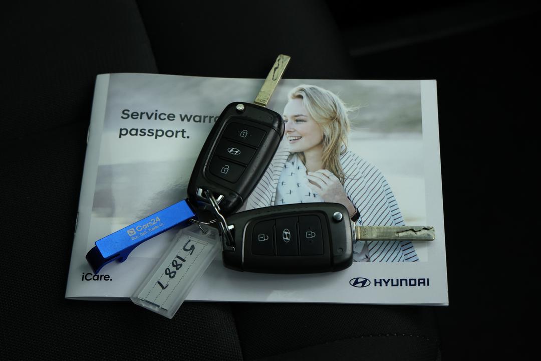 2022 Hyundai Staria Load 2s 2.2d Twin Swing, Automatic, 47056 km, Key Close-up