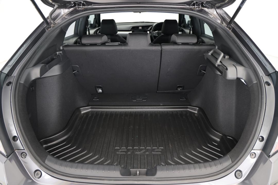2018 Honda Civic Vti-s, Automatic, 61233 km, Boot Inside View