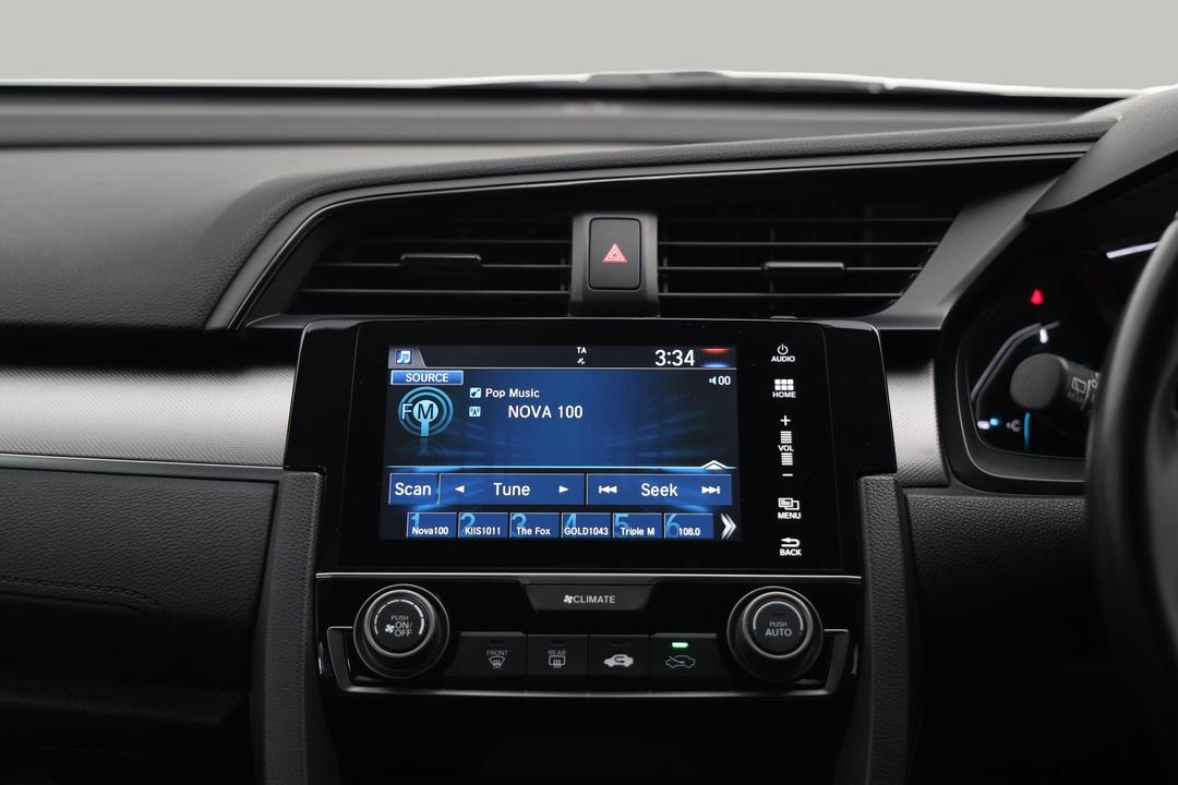 2018 Honda Civic Vti-s, Automatic, 61233 km, Center Console