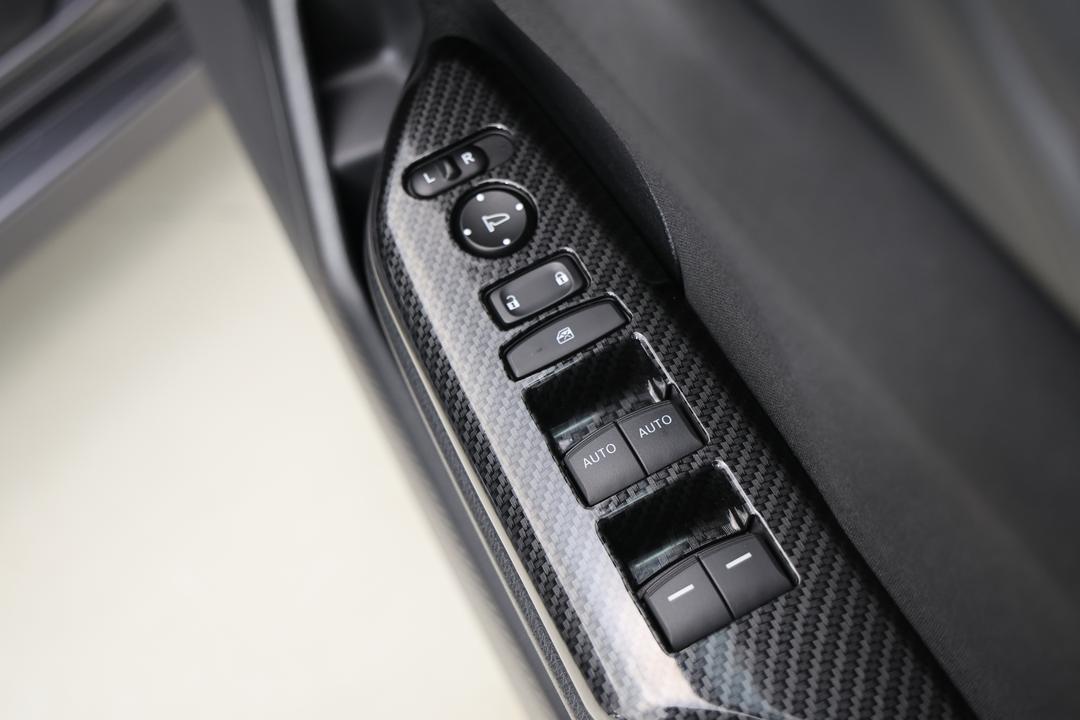 2018 Honda Civic Vti-s, Automatic, 61233 km, Drivers Side Door Panel Controls