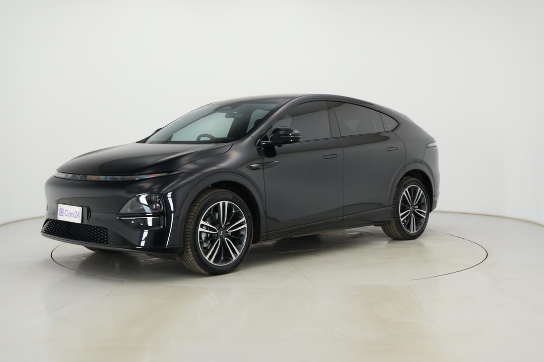 2025 Xpeng G6 Standard, Automatic, 20265 km, Left Front Diagonal (45- Degree) View