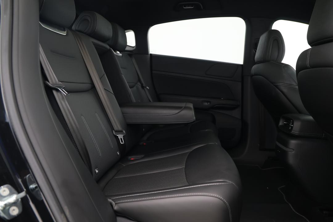 2025 Xpeng G6 Standard, Automatic, 20265 km, Right Side Rear Door Cabin View