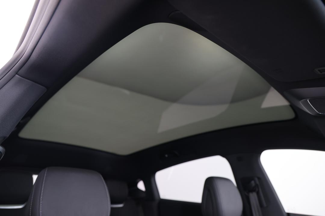2025 Xpeng G6 Standard, Automatic, 20265 km, Interior Sunroof/Moonroof