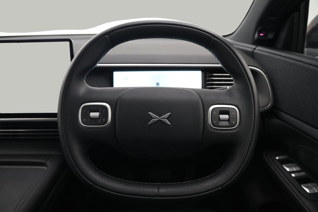 2025 Xpeng G6 Standard, Automatic, 20265 km, Steering Wheel Close-up