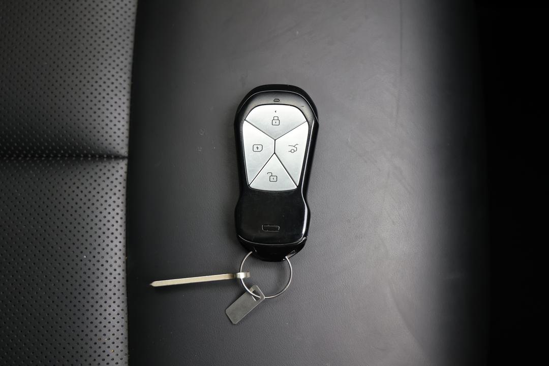 2025 Xpeng G6 Standard, Automatic, 20265 km, Key Close-up