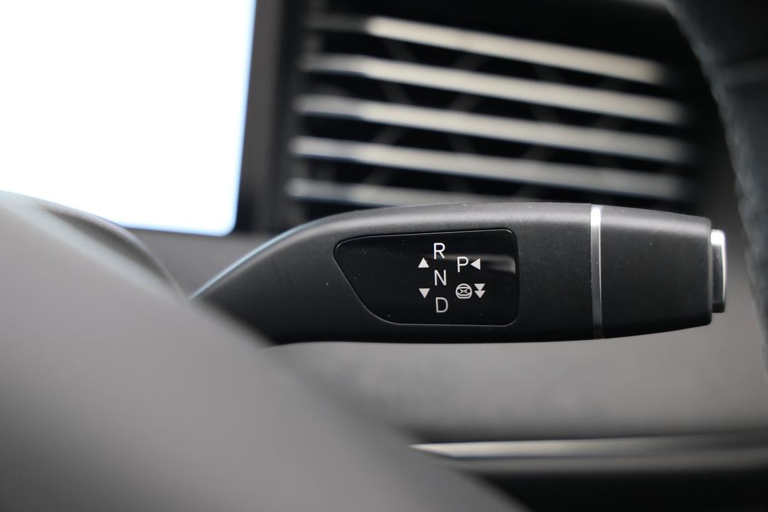 2025 Xpeng G6 Standard, Automatic, 20265 km, Gear Lever 