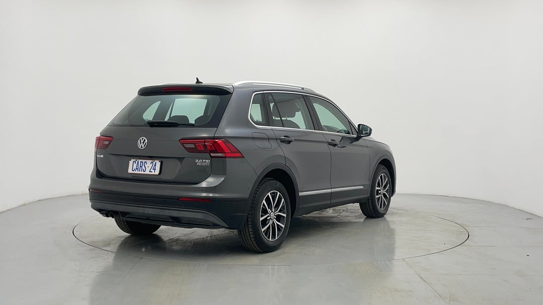 Right Back Diagonal (45- Degree) View