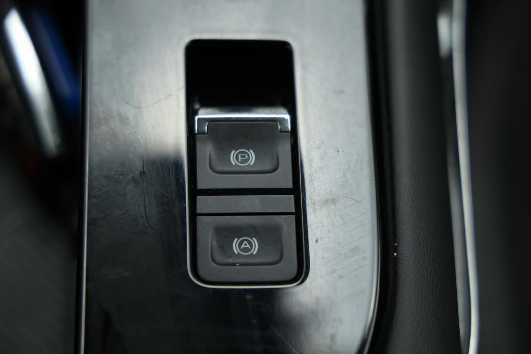 2024 GWM Haval H6 Lux, Automatic, 26494 km, Handbrake
