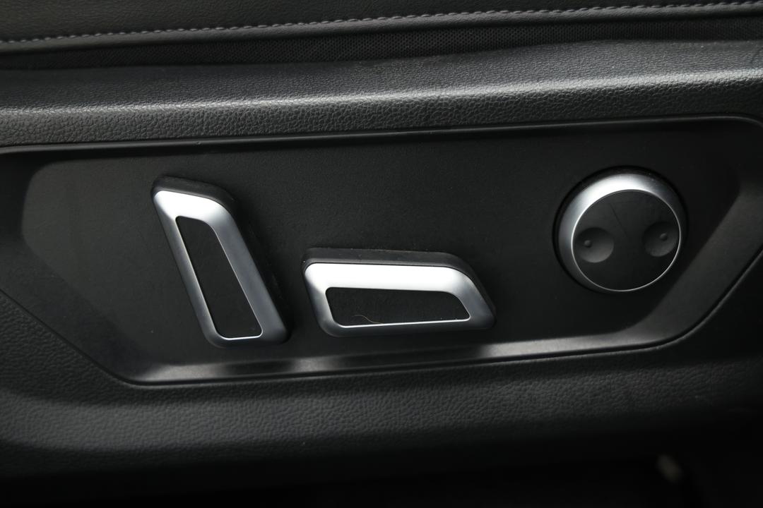 2024 GWM Haval H6 Lux, Automatic, 26494 km, Drivers Side Adjustment Panel