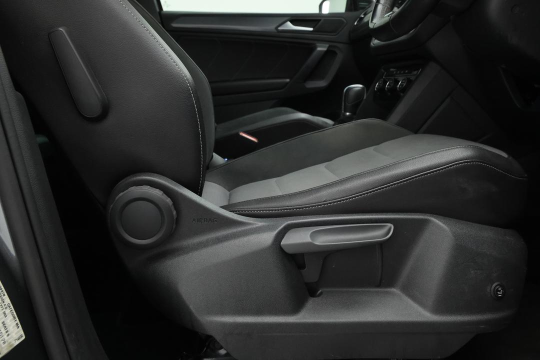 2019 Volkswagen Tiguan 132 Tsi R-line Edition, Automatic, 89367 km, Drivers Side Adjustment Panel