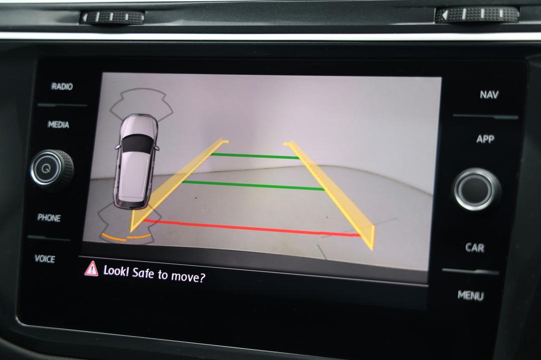 2019 Volkswagen Tiguan 132 Tsi R-line Edition, Automatic, 89367 km, Parking Camera