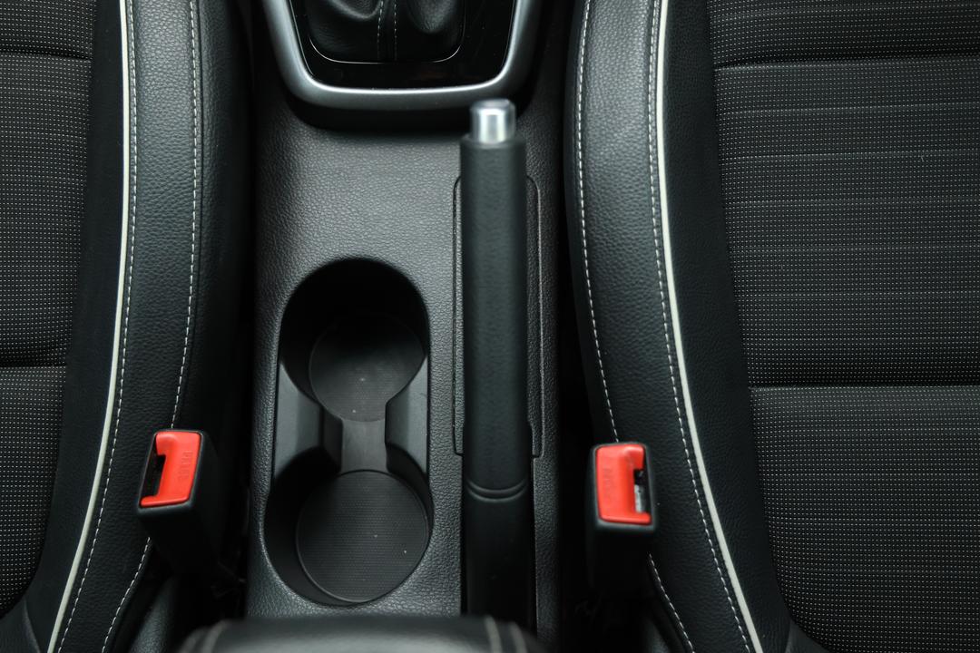 2019 Kia Rio Gt-line, Automatic, 92116 km, Handbrake