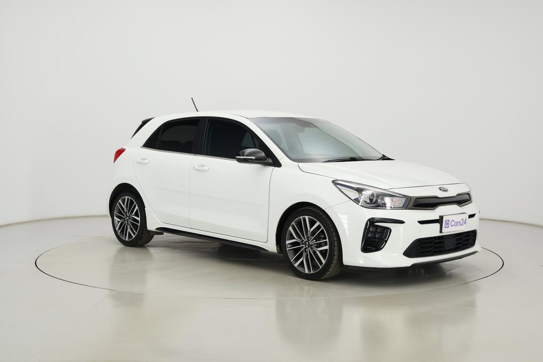 2019 Kia Rio Gt-line, Automatic, 92116 km, Right Front Diagonal (45- Degree) View