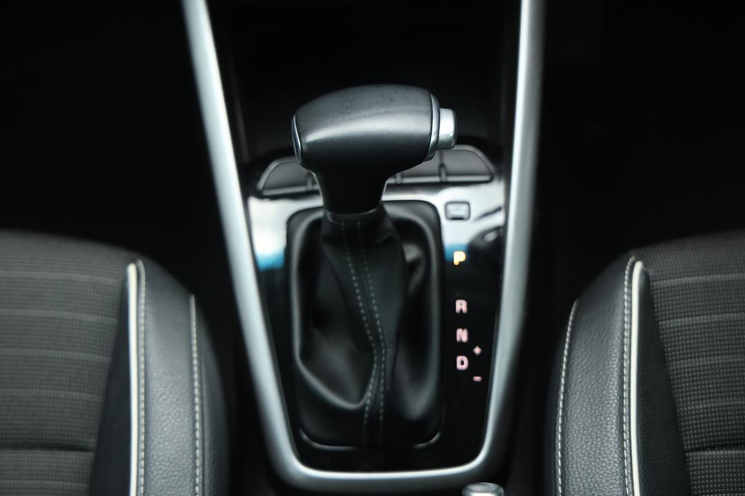 2019 Kia Rio Gt-line, Automatic, 92116 km, Gear Lever 