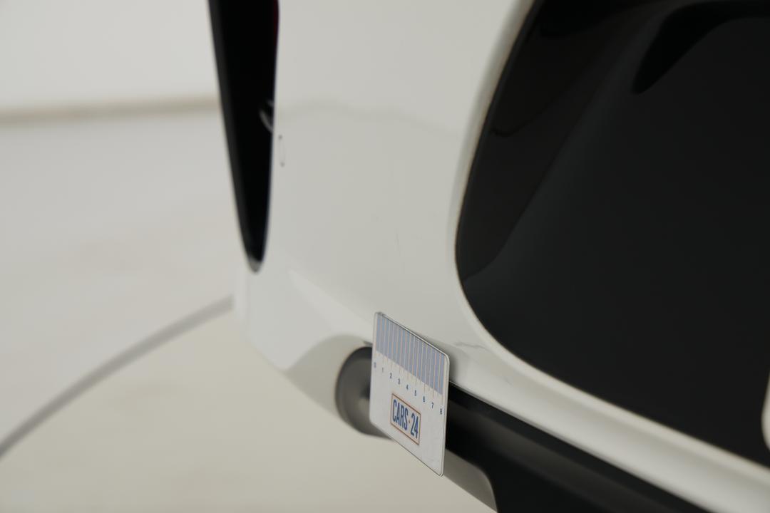 2019 Kia Rio Gt-line, Automatic, 92116 km, Bumper Rear Scratch