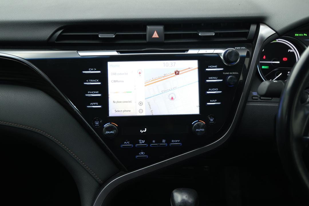2020 Toyota Camry Sl Hybrid, Automatic, 61444 km, Center Console