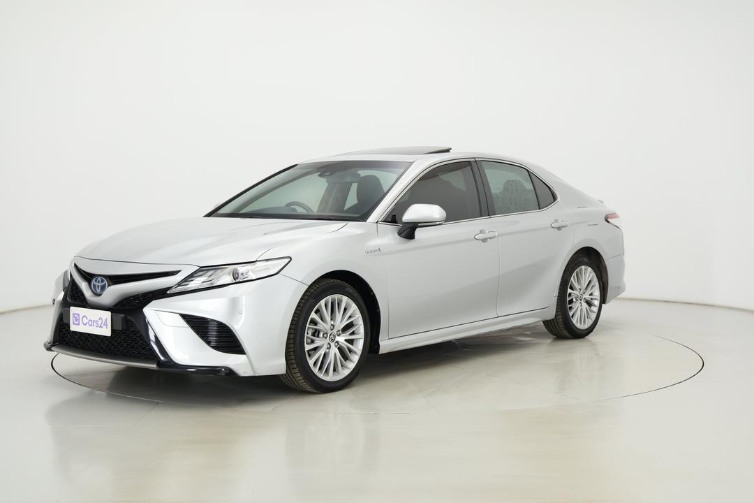 2020 Toyota Camry Sl Hybrid, Automatic, 61444 km, Left Front Diagonal (45- Degree) View