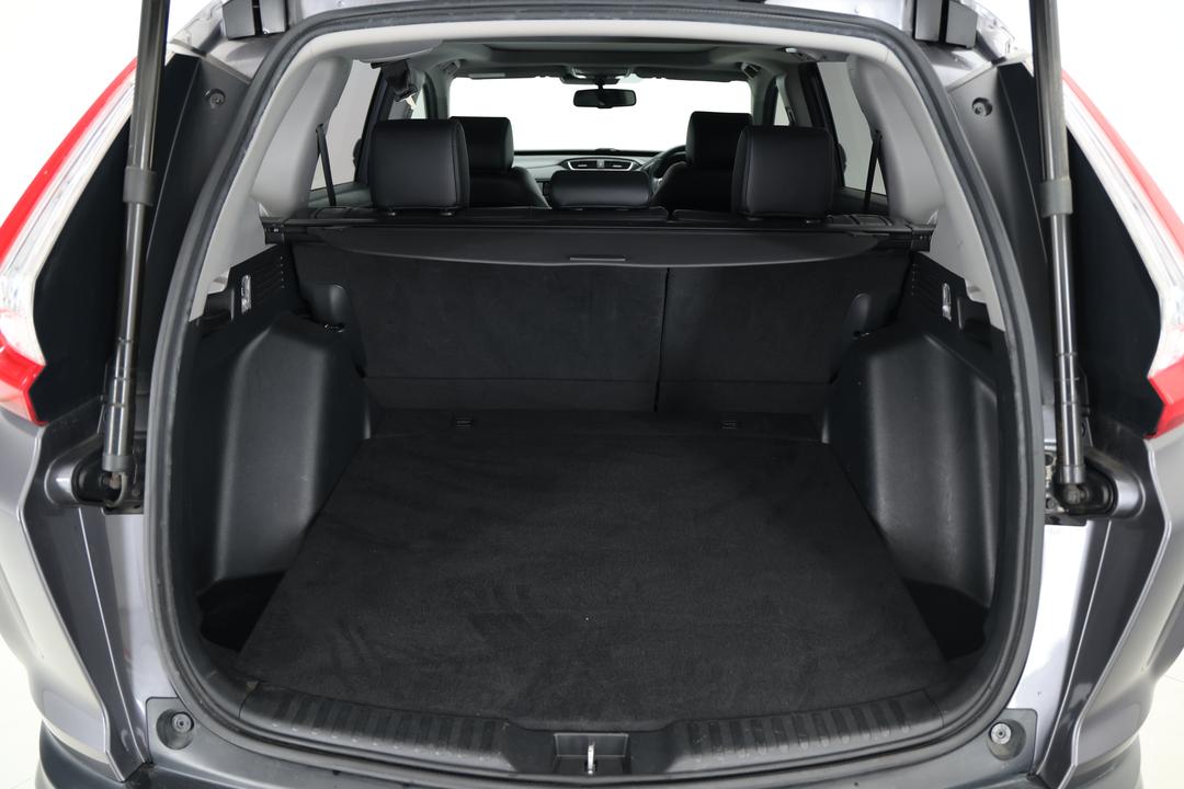 2018 Honda CR-V Vti-lx (AWD), Automatic, 147049 km, Boot Inside View