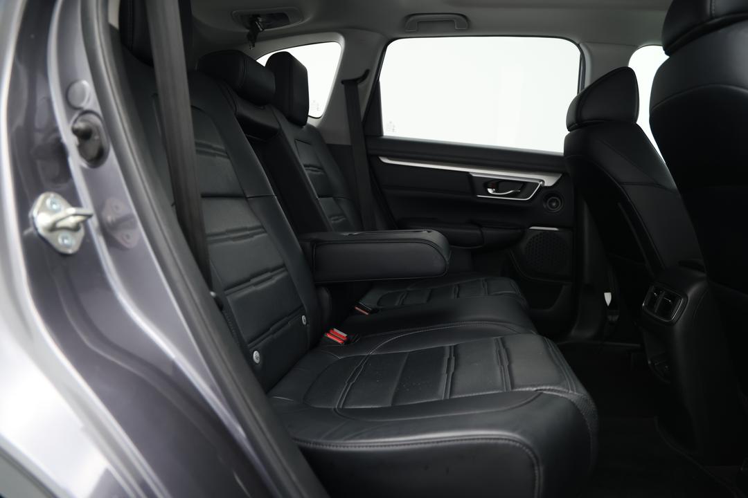 2018 Honda CR-V Vti-lx (AWD), Automatic, 147049 km, Right Side Rear Door Cabin View