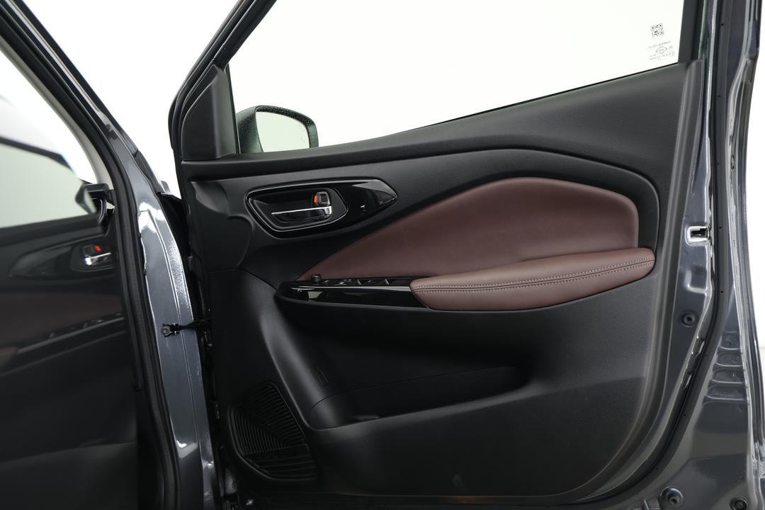 2025 Suzuki Fronx Hybrid Glx, Automatic, 4517 km, Speaker View
