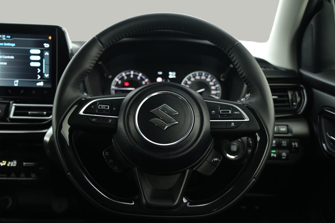 2025 Suzuki Fronx Hybrid Glx, Automatic, 4517 km, Steering Wheel Close-up