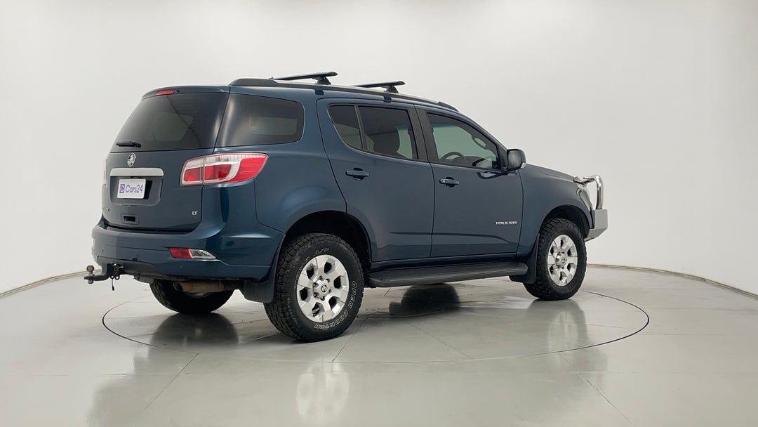 Right Back Diagonal (45- Degree) View