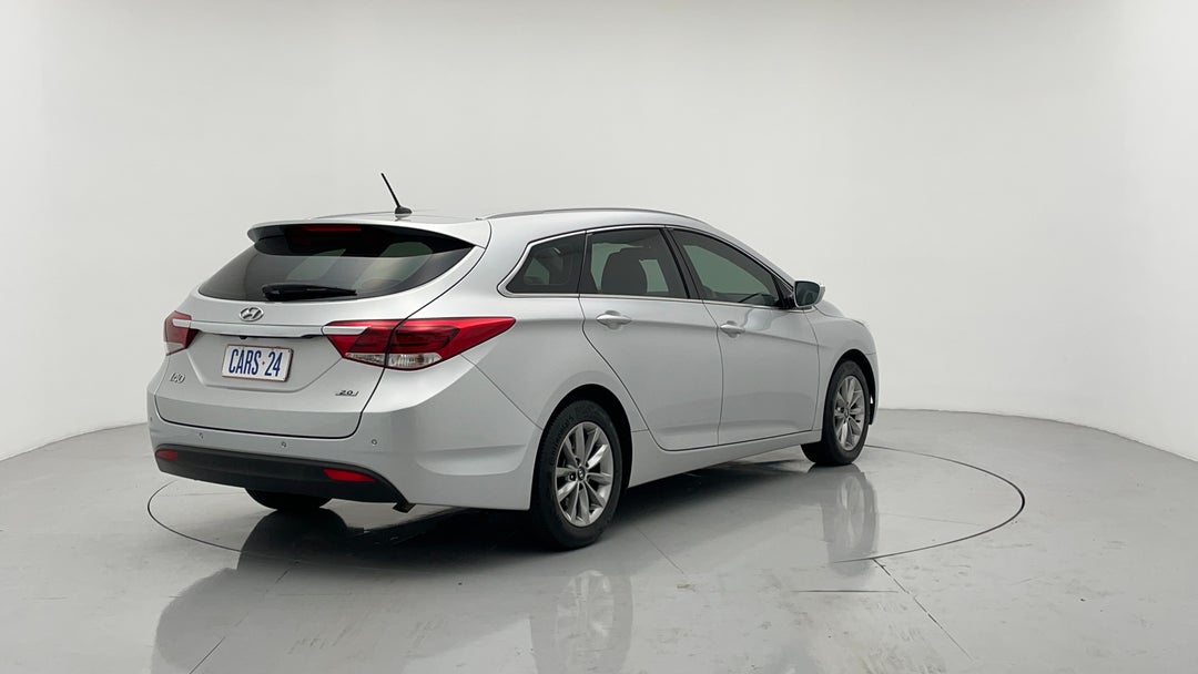 Right Back Diagonal (45- Degree) View