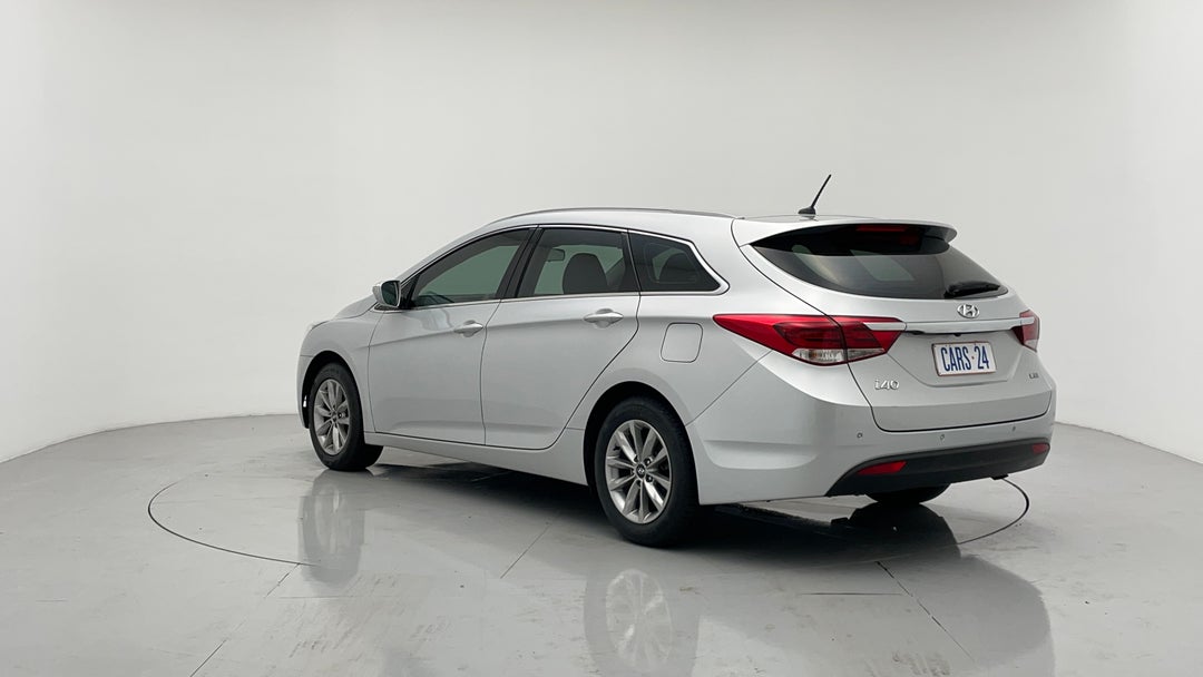 Left Back Diagonal (45- Degree) View