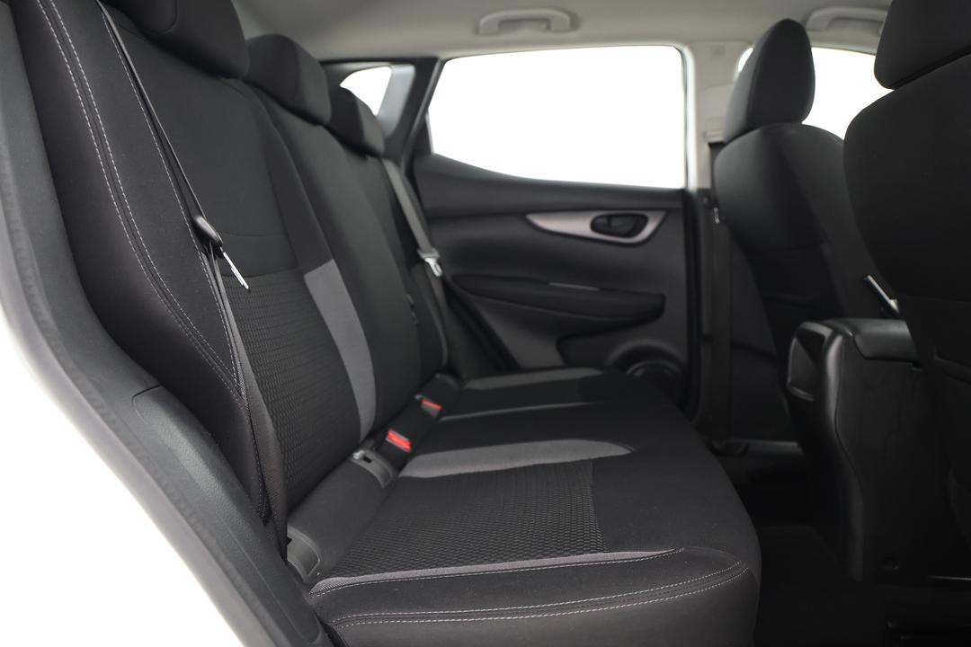 2018 Nissan Qashqai St, Automatic, 105696 km, Right Side Rear Door Cabin View