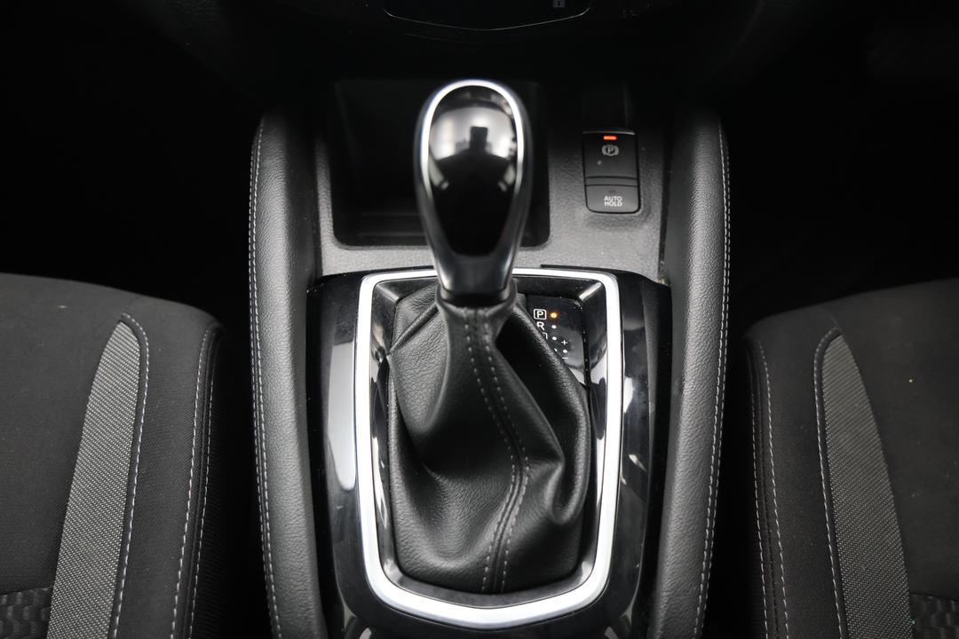 2018 Nissan Qashqai St, Automatic, 105696 km, Gear Lever 